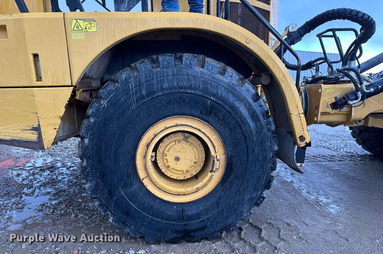 image for item DY0161 2011 Caterpillar 740B articulated haul truck