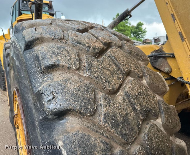 image for item DY0161 2011 Caterpillar 740B articulated haul truck