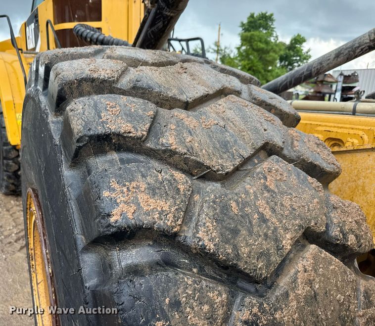 image for item DY0161 2011 Caterpillar 740B articulated haul truck