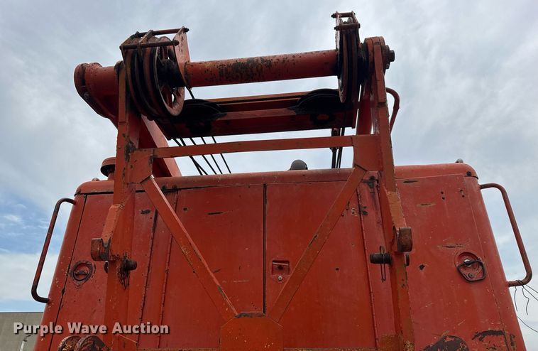 image for item DY0172 1976 Koehring 440 crane