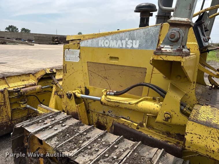 image for item DY0173 1996 Komatsu D37E-5 dozer