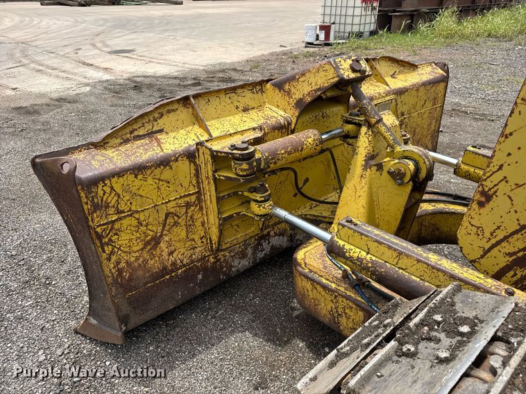 image for item DY0173 1996 Komatsu D37E-5 dozer