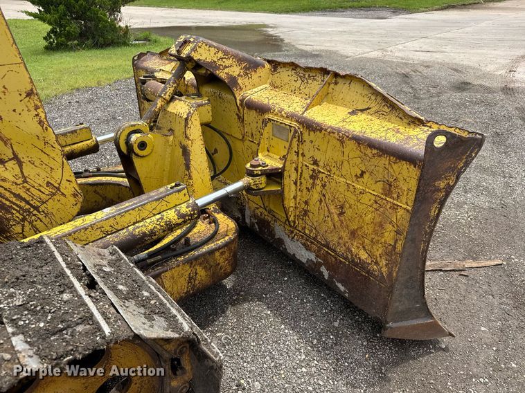 image for item DY0173 1996 Komatsu D37E-5 dozer