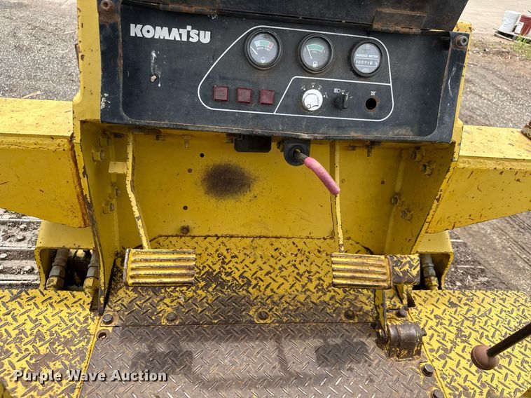 image for item DY0173 1996 Komatsu D37E-5 dozer