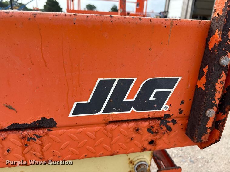 image for item DY0578 2017 JLG 1932R scissor lift