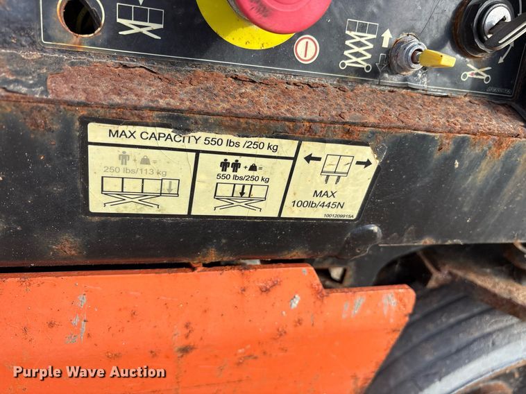 image for item DY0578 2017 JLG 1932R scissor lift