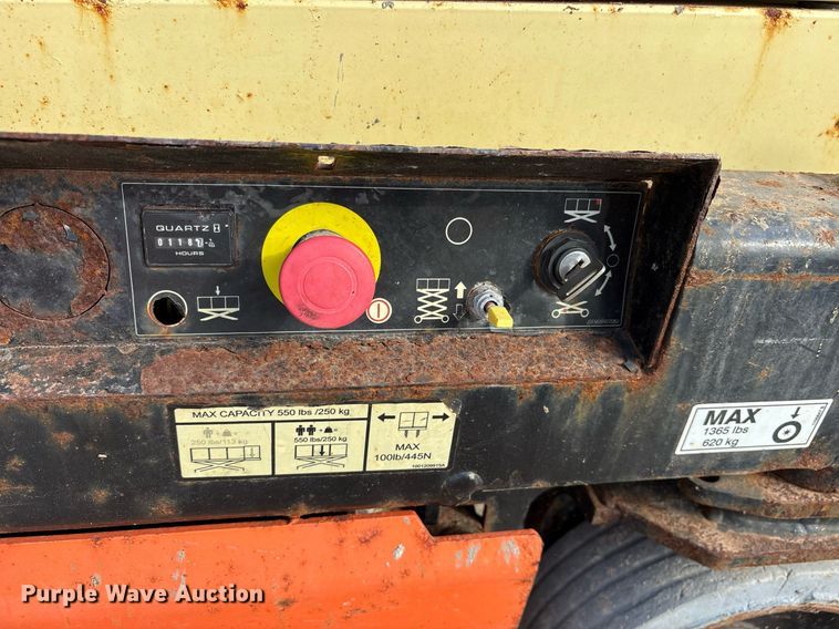 image for item DY0578 2017 JLG 1932R scissor lift