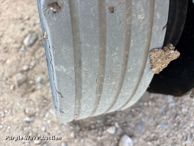 image for item DY0578 2017 JLG 1932R scissor lift