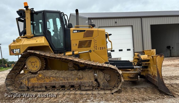 image for item DY0579 2017 Caterpillar D6N LGP dozer