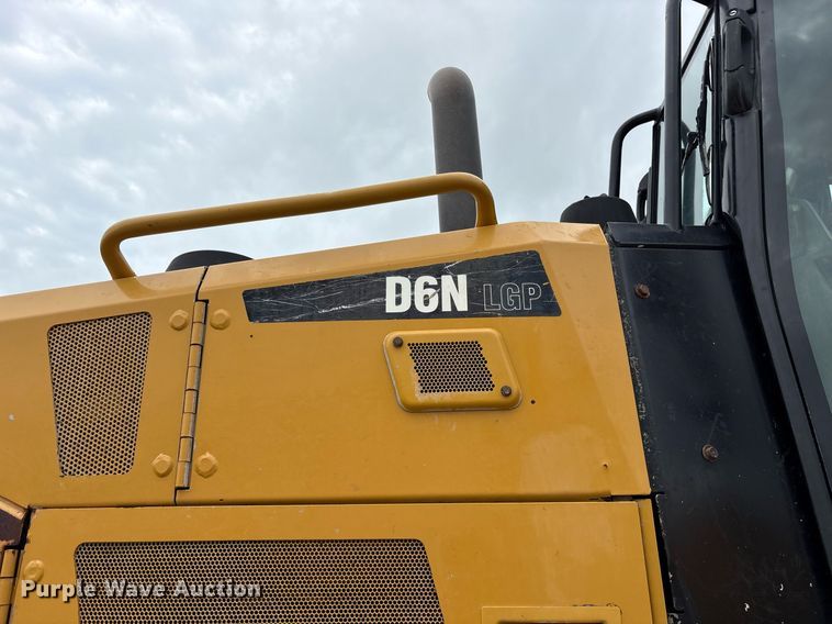 image for item DY0579 2017 Caterpillar D6N LGP dozer