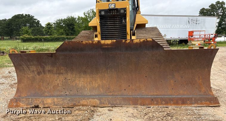 image for item DY0579 2017 Caterpillar D6N LGP dozer