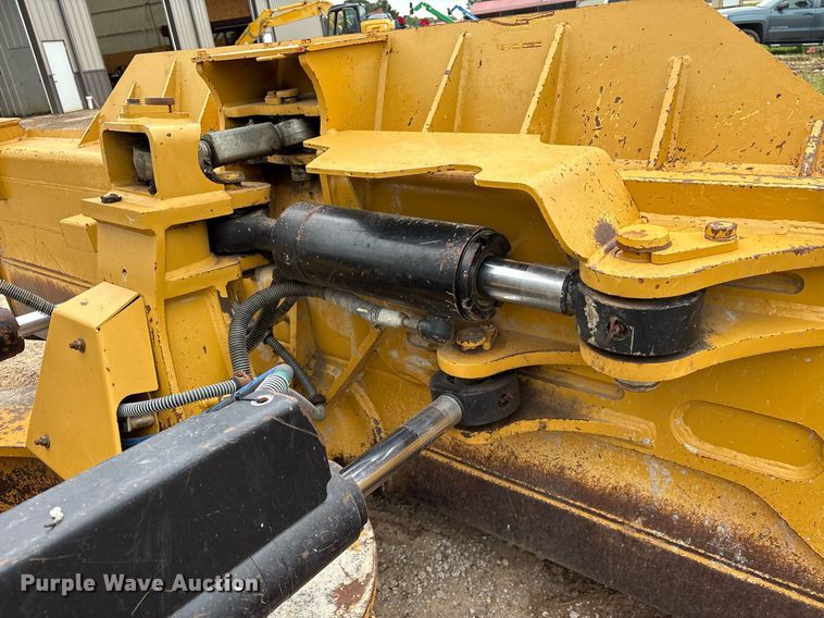 image for item DY0579 2017 Caterpillar D6N LGP dozer