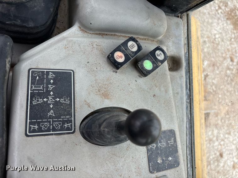 image for item DY0579 2017 Caterpillar D6N LGP dozer