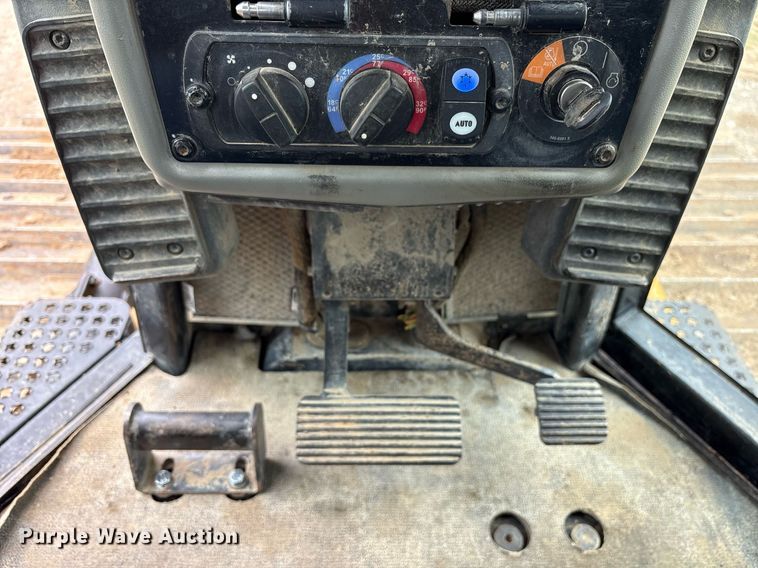 image for item DY0579 2017 Caterpillar D6N LGP dozer