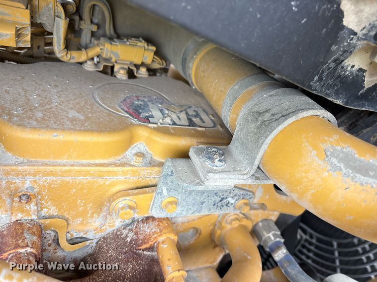 image for item DY0579 2017 Caterpillar D6N LGP dozer