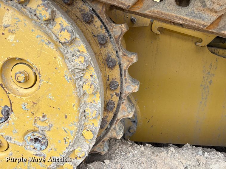 image for item DY0579 2017 Caterpillar D6N LGP dozer