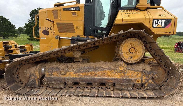 image for item DY0579 2017 Caterpillar D6N LGP dozer