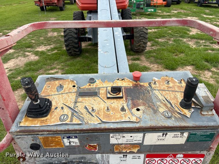 image for item DY0582 2014 Skyjack SJ61T boom lift