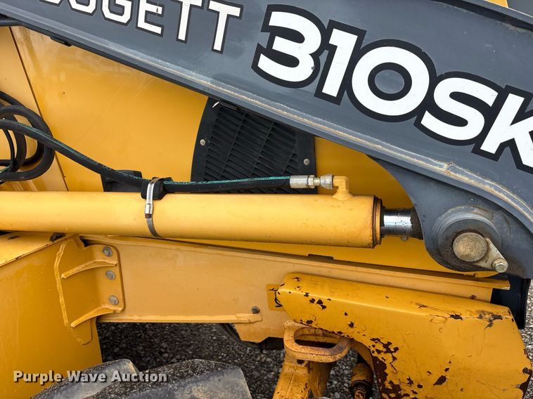 image for item DY0594 2014 John Deere 310SK backhoe
