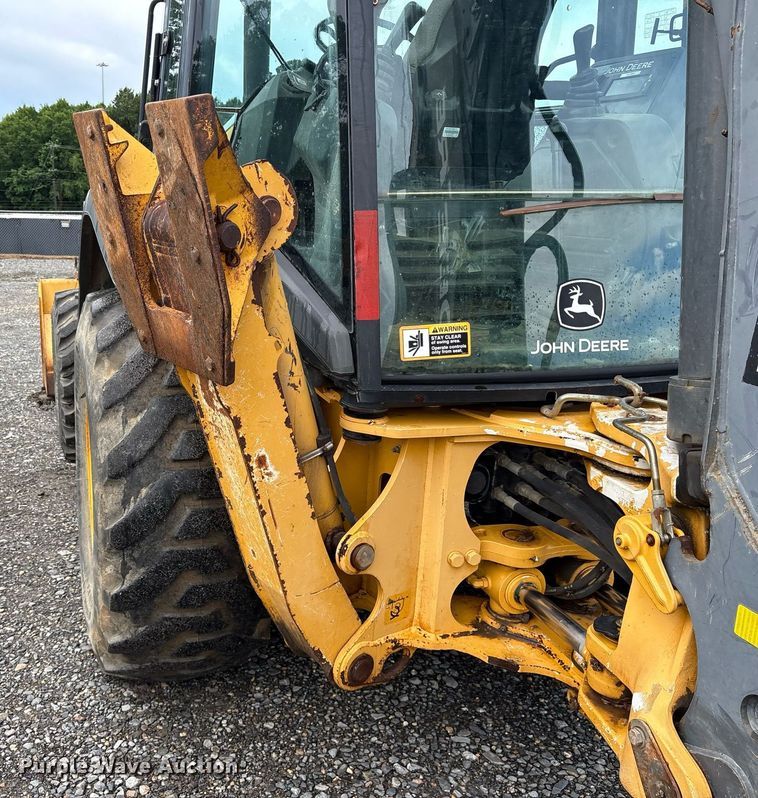 image for item DY0594 2014 John Deere 310SK backhoe