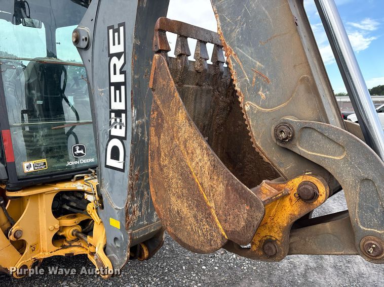 image for item DY0594 2014 John Deere 310SK backhoe