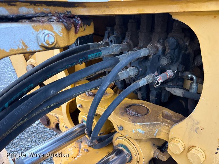 image for item DY0594 2014 John Deere 310SK backhoe