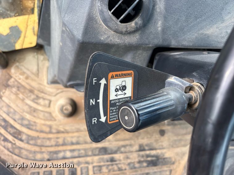 image for item DY0594 2014 John Deere 310SK backhoe