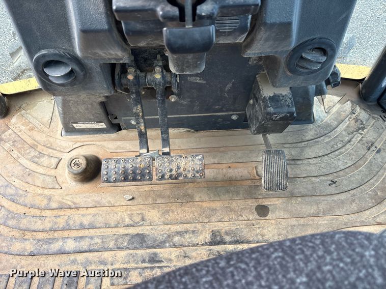 image for item DY0594 2014 John Deere 310SK backhoe