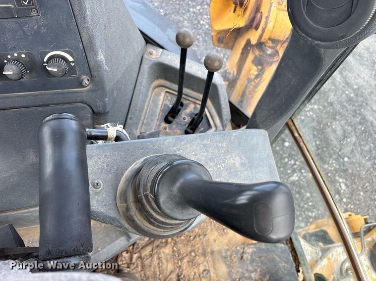 image for item DY0594 2014 John Deere 310SK backhoe