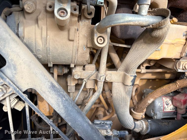 image for item DY0594 2014 John Deere 310SK backhoe