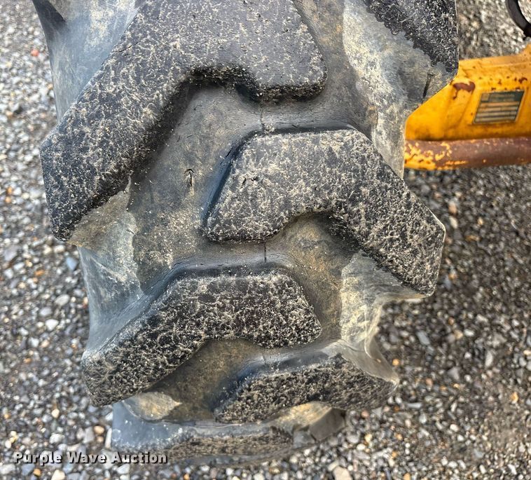 image for item DY0594 2014 John Deere 310SK backhoe