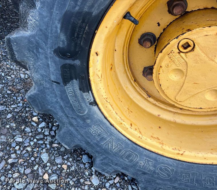 image for item DY0594 2014 John Deere 310SK backhoe