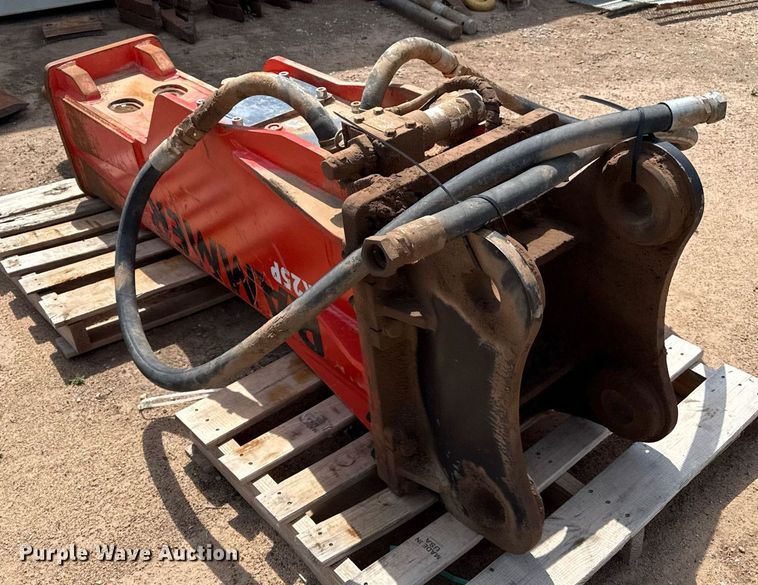 image for item DZ8487 2023 Rammer R25P breaker