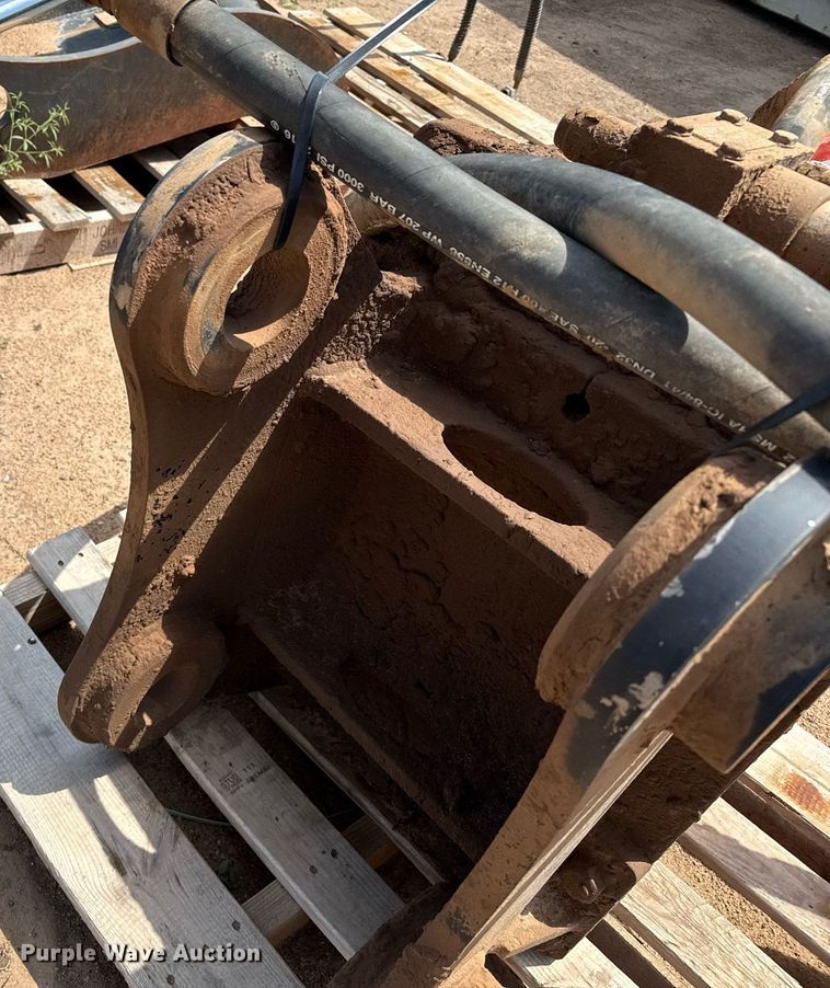 image for item DZ8487 2023 Rammer R25P breaker