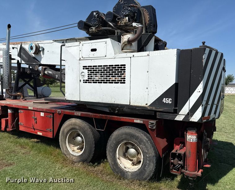 image for item DZ8496 1973 Bucyrus Erie 45C crane