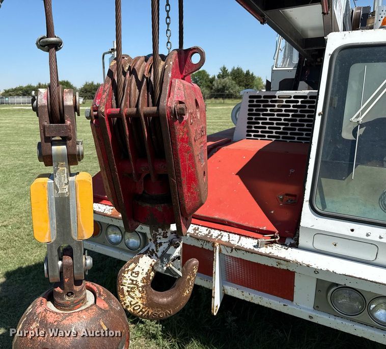 image for item DZ8496 1973 Bucyrus Erie 45C crane