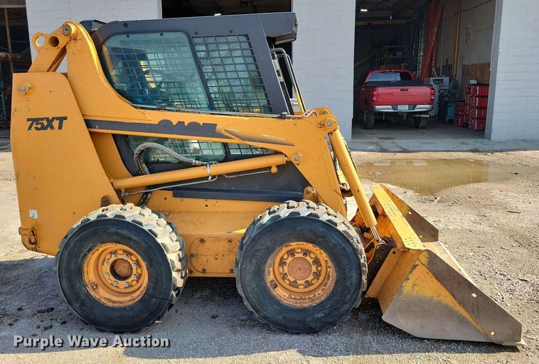 image for item EA2457 2003 Case 75XT skid steer loader