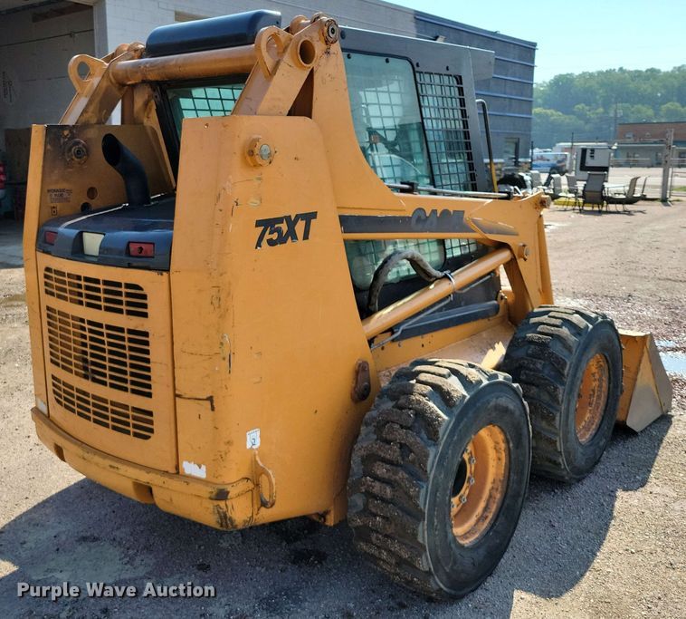 image for item EA2457 2003 Case 75XT skid steer loader