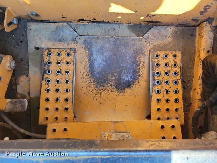 image for item EA2457 2003 Case 75XT skid steer loader