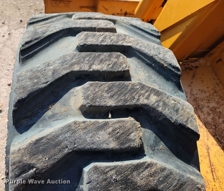 image for item EA2457 2003 Case 75XT skid steer loader