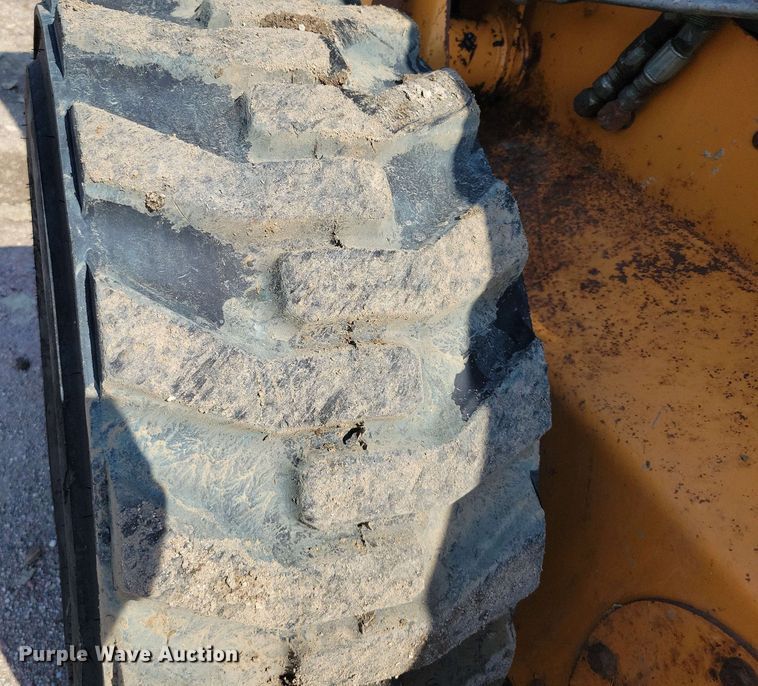 image for item EA2457 2003 Case 75XT skid steer loader