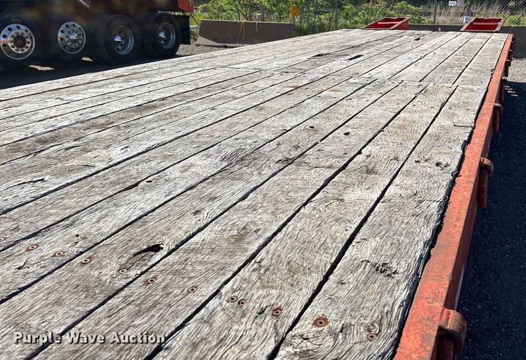 image for item EB2588 2000 Tow Master equipment trailer