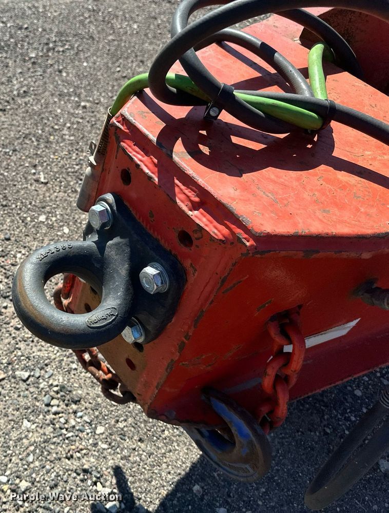 image for item EB2588 2000 Tow Master equipment trailer