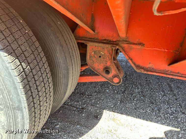 image for item EB2588 2000 Tow Master equipment trailer