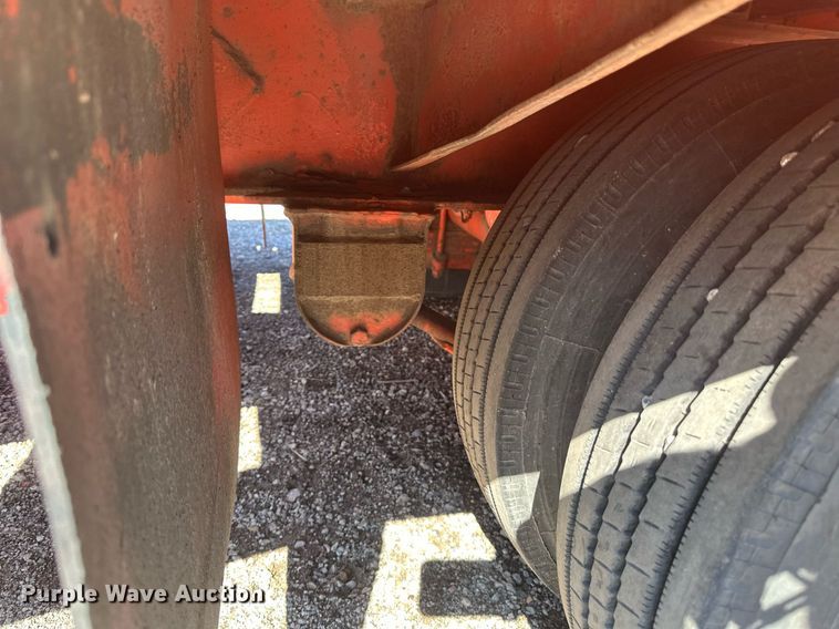 image for item EB2588 2000 Tow Master equipment trailer