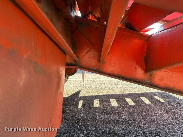 image for item EB2588 2000 Tow Master equipment trailer