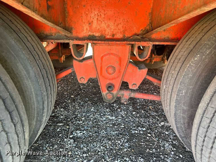 image for item EB2588 2000 Tow Master equipment trailer