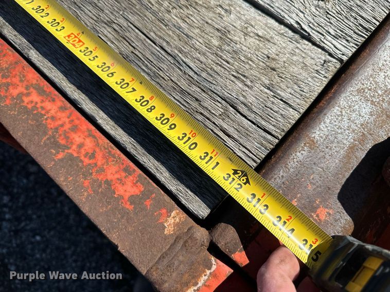 image for item EB2588 2000 Tow Master equipment trailer