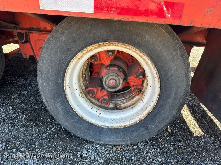 image for item EB2588 2000 Tow Master equipment trailer