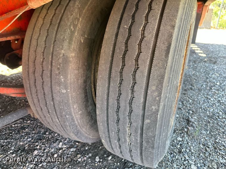 image for item EB2588 2000 Tow Master equipment trailer